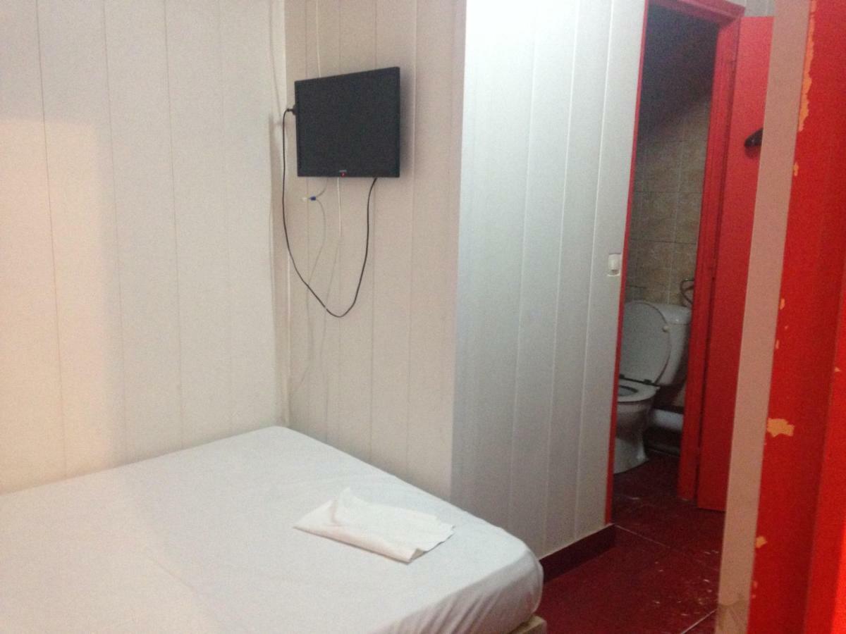 Hotel Cyrano Voltaire Párizs Kültér fotó